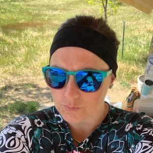 Meet your Posher, Cara